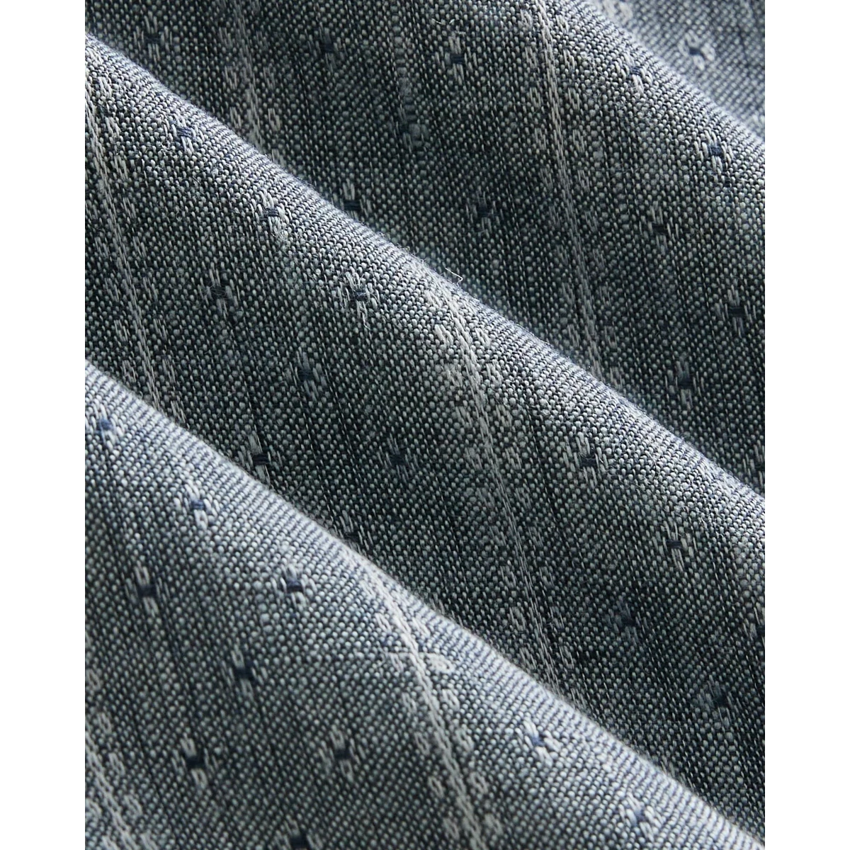 MILWORK Hudson short sleeve shirt in blue jacquard linen with a diamond pattern. Breathable fabric.