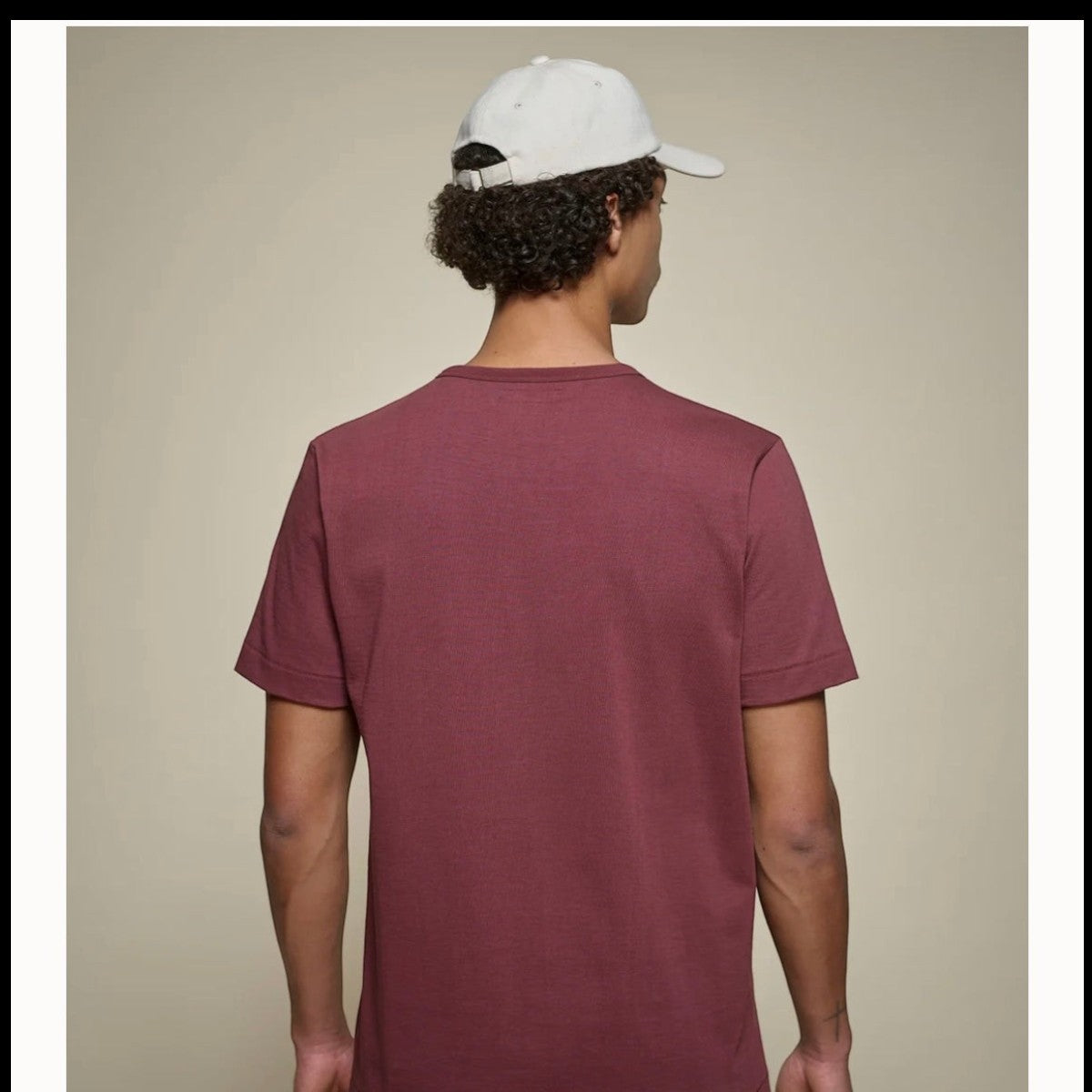 MILWORKS 2M15 sturdy burgundy organic cotton crew neck t-shirt worn by a model from the back